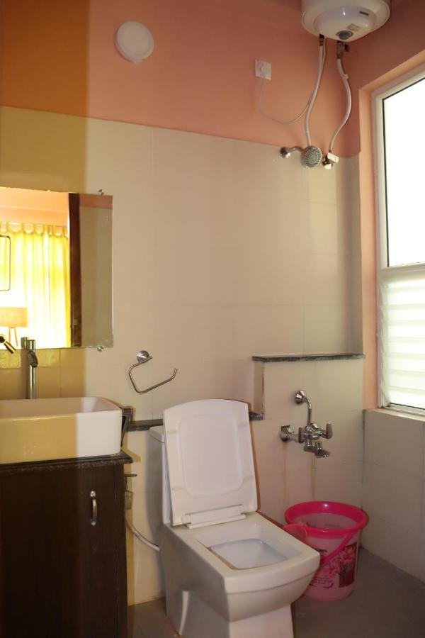 Da Mantra House Guest House Tiruvannamalai Exterior photo