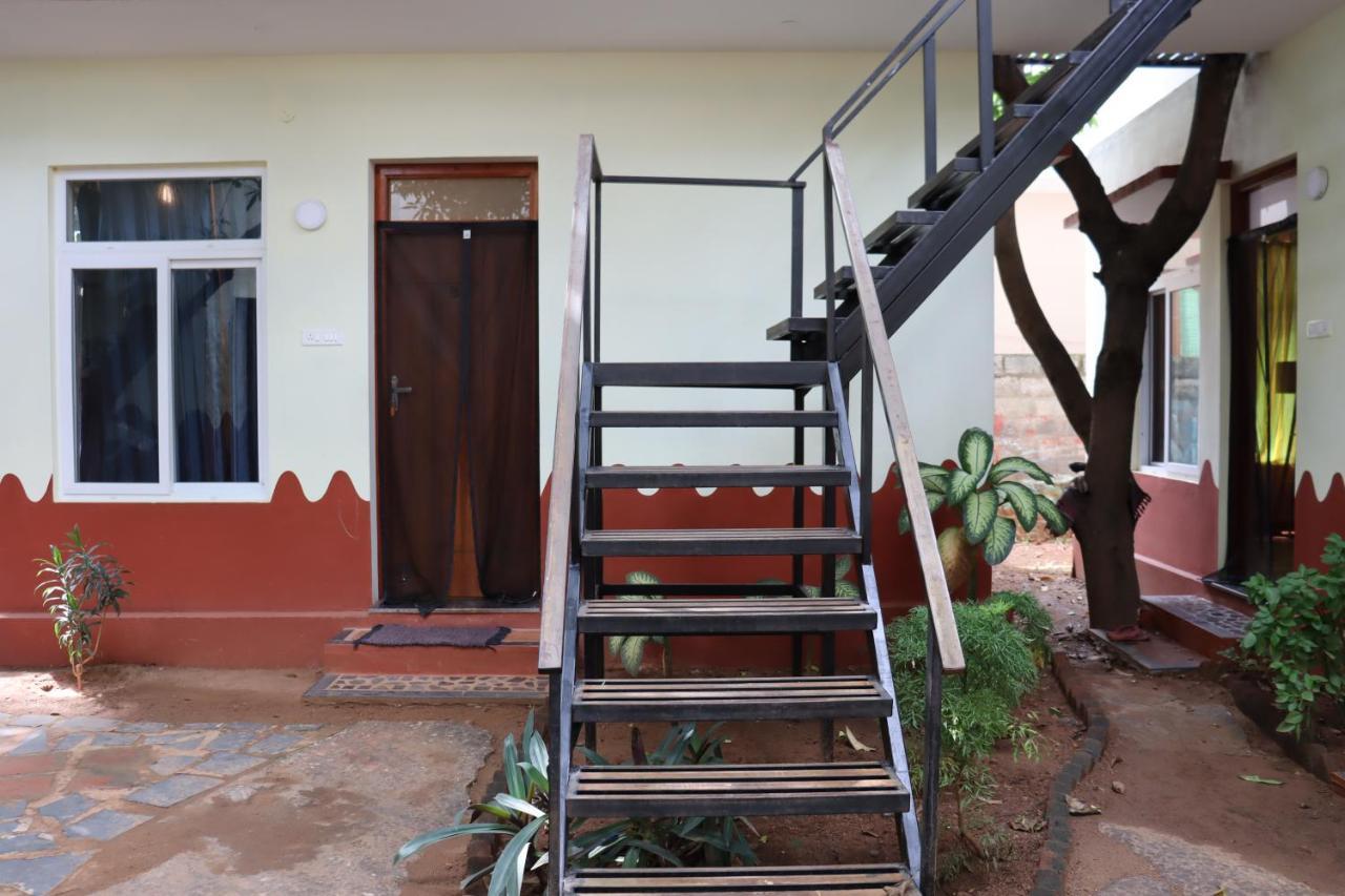 Da Mantra House Guest House Tiruvannamalai Exterior photo