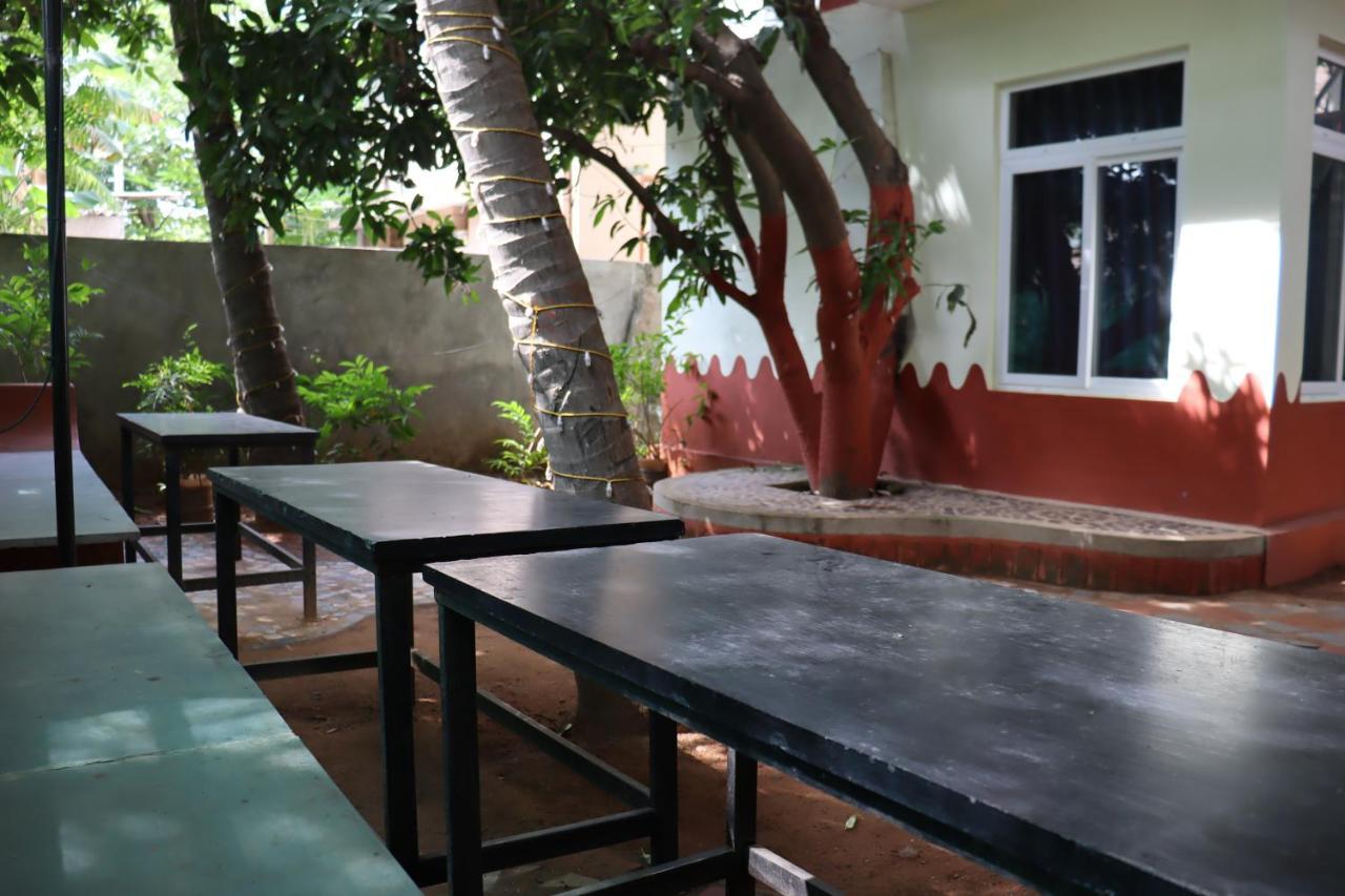 Da Mantra House Guest House Tiruvannamalai Exterior photo