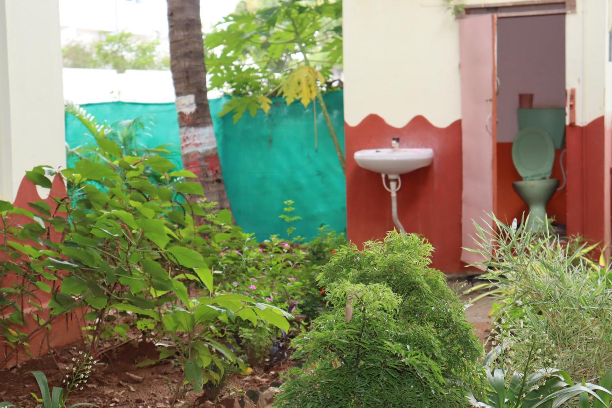 Da Mantra House Guest House Tiruvannamalai Exterior photo