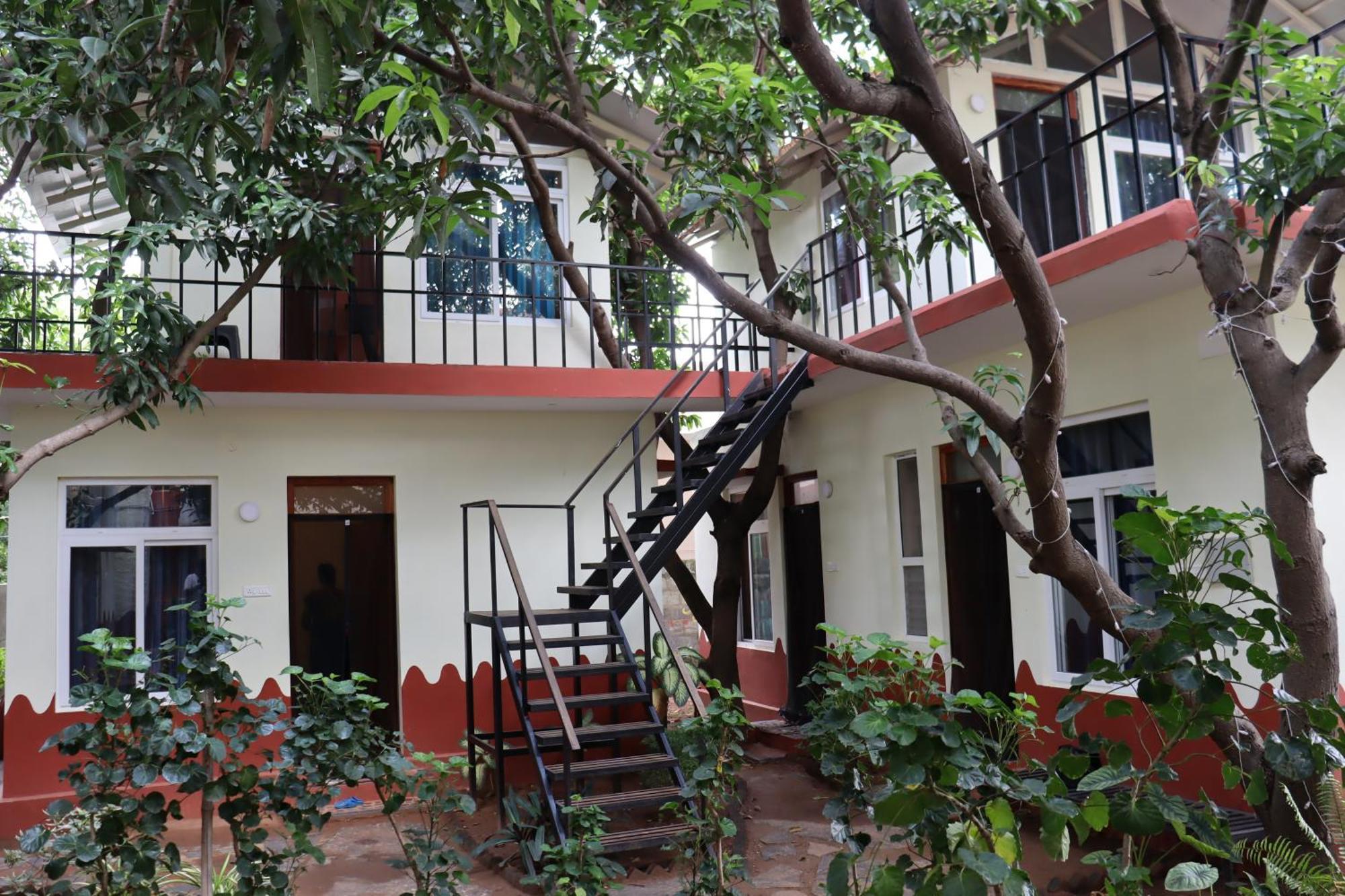 Da Mantra House Guest House Tiruvannamalai Exterior photo